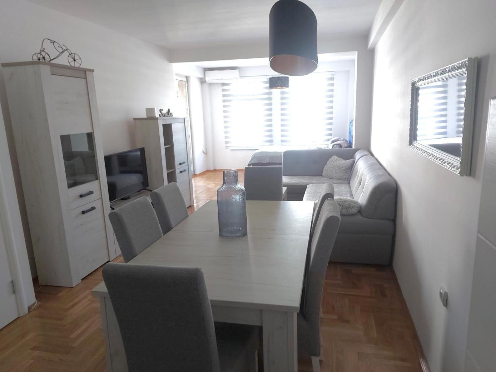 Apartman City Center 4-Setaliste 普里耶多尔 外观 照片
